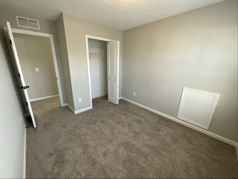Building Photo - 1210 Elowen Way