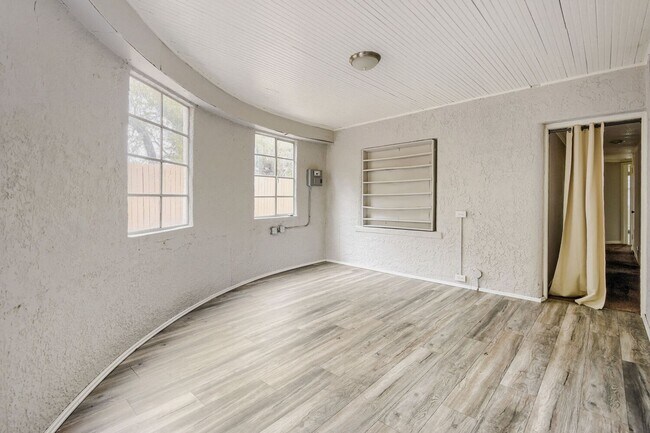 Building Photo - 7401 W 48th Ave