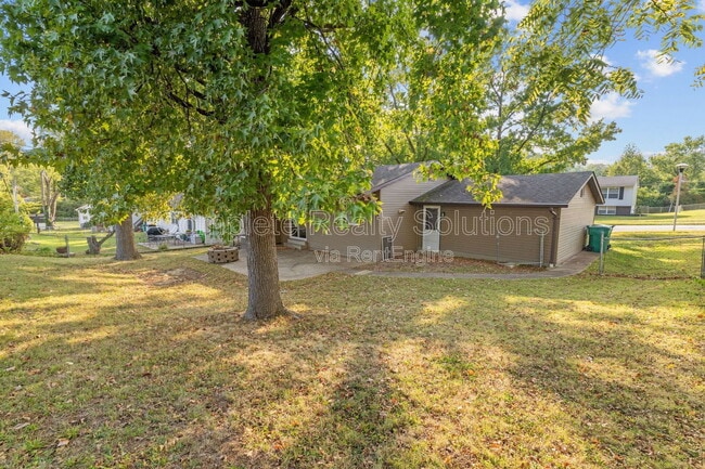 Building Photo - 10768 Runningbrook Dr
