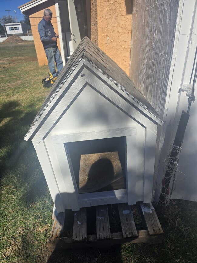 Building Photo - 316 N Walnut St