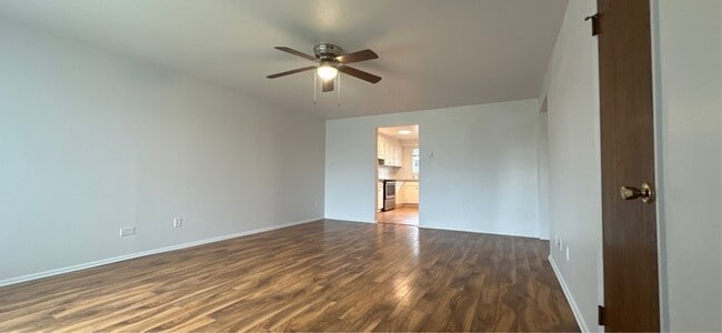 Building Photo - 750 N Main St