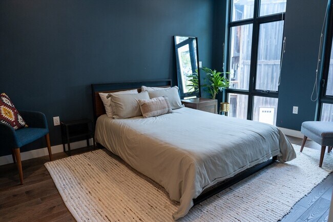 Building Photo - 2 Sinclair Rd