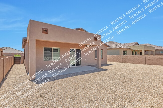 Building Photo - 10858 W Yates Ln