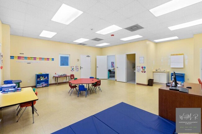 Building Photo - 926 Quincy St