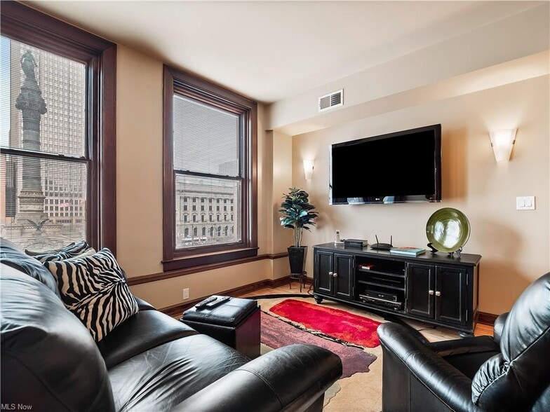 Building Photo - 140 Public Sq