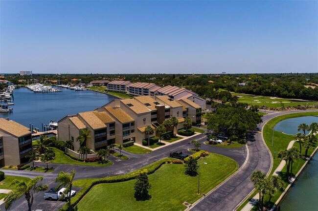 Building Photo - 2775 Kipps Colony Dr S