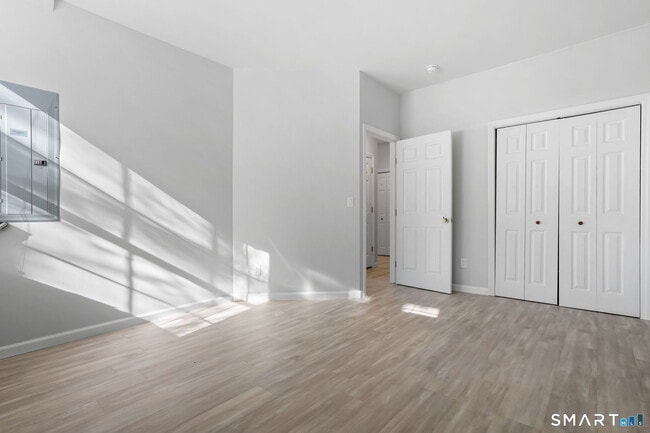 Building Photo - 19 Candlewood Springs Road