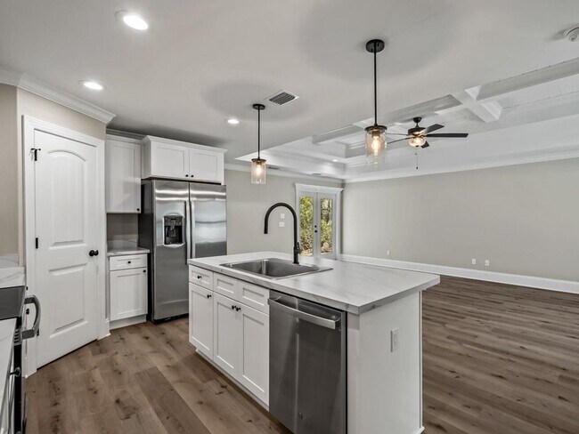 Building Photo - Newly Built 3 Bedroom Home Available Now