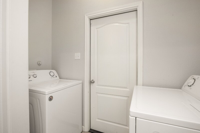 Building Photo - 6402 Williams Dr