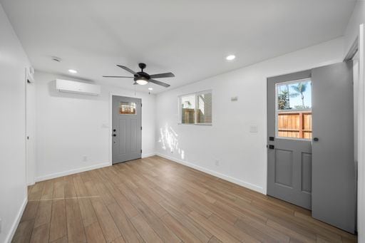 Building Photo - North Park 1 Bed/1 Bath House w Yard, A/C, + Parking