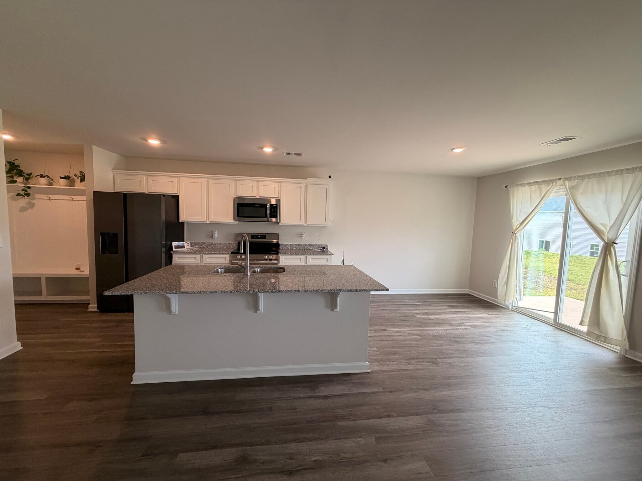 Building Photo - 706 Common Widgeon Wy