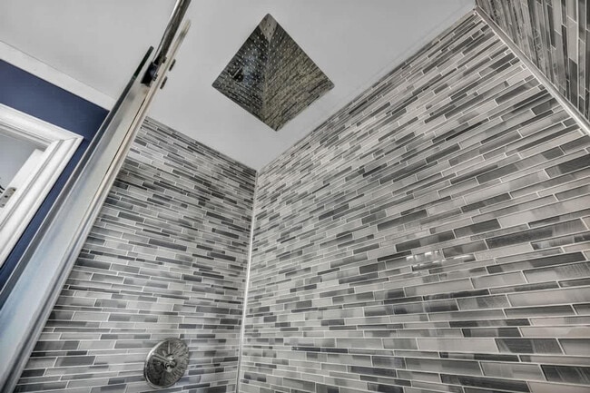 Building Photo - 1036 Union Ave