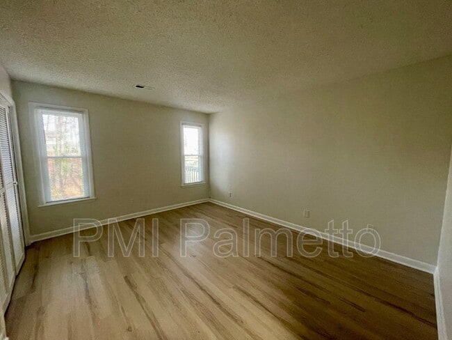 Building Photo - 1422 Beaver Dam Rd