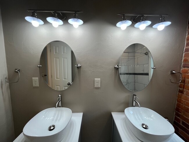 Building Photo - 6712 McPherson Blvd