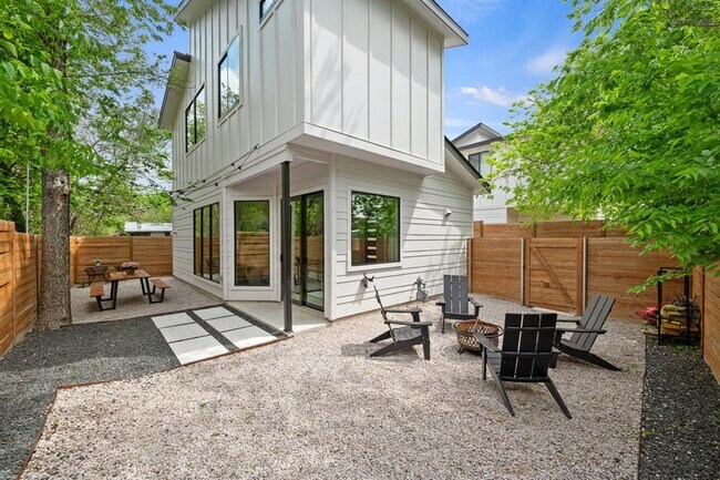 Building Photo - 1710 Adina St