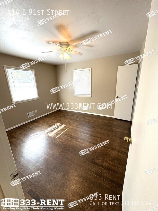 Building Photo - 414 E 91st St