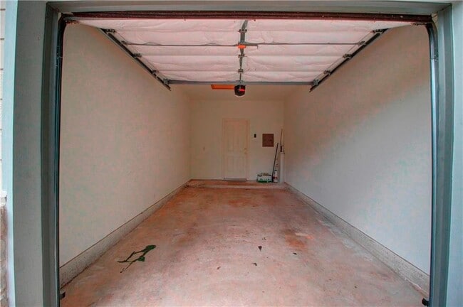 Building Photo - 2920 Thrushwood Dr