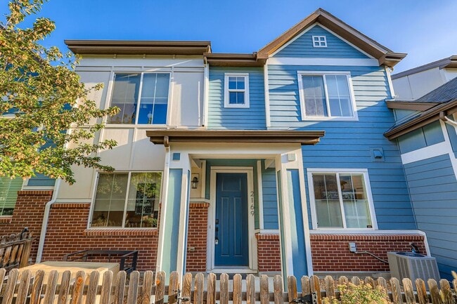 Building Photo - MOVE IN  SPECIAL