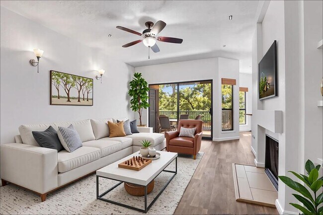 Building Photo - 4711 Spicewood Springs Rd
