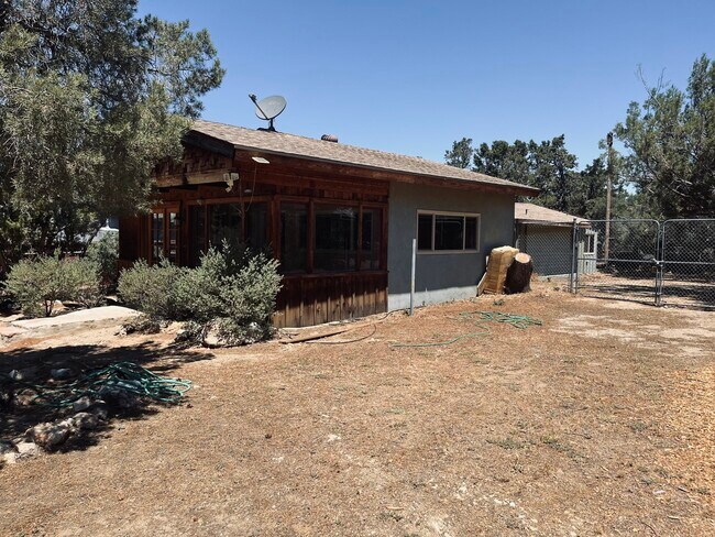 Building Photo - 69720 Mountain View Ave