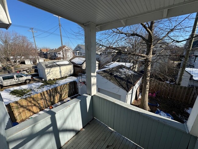 Building Photo - 2121 Wyandotte Ave