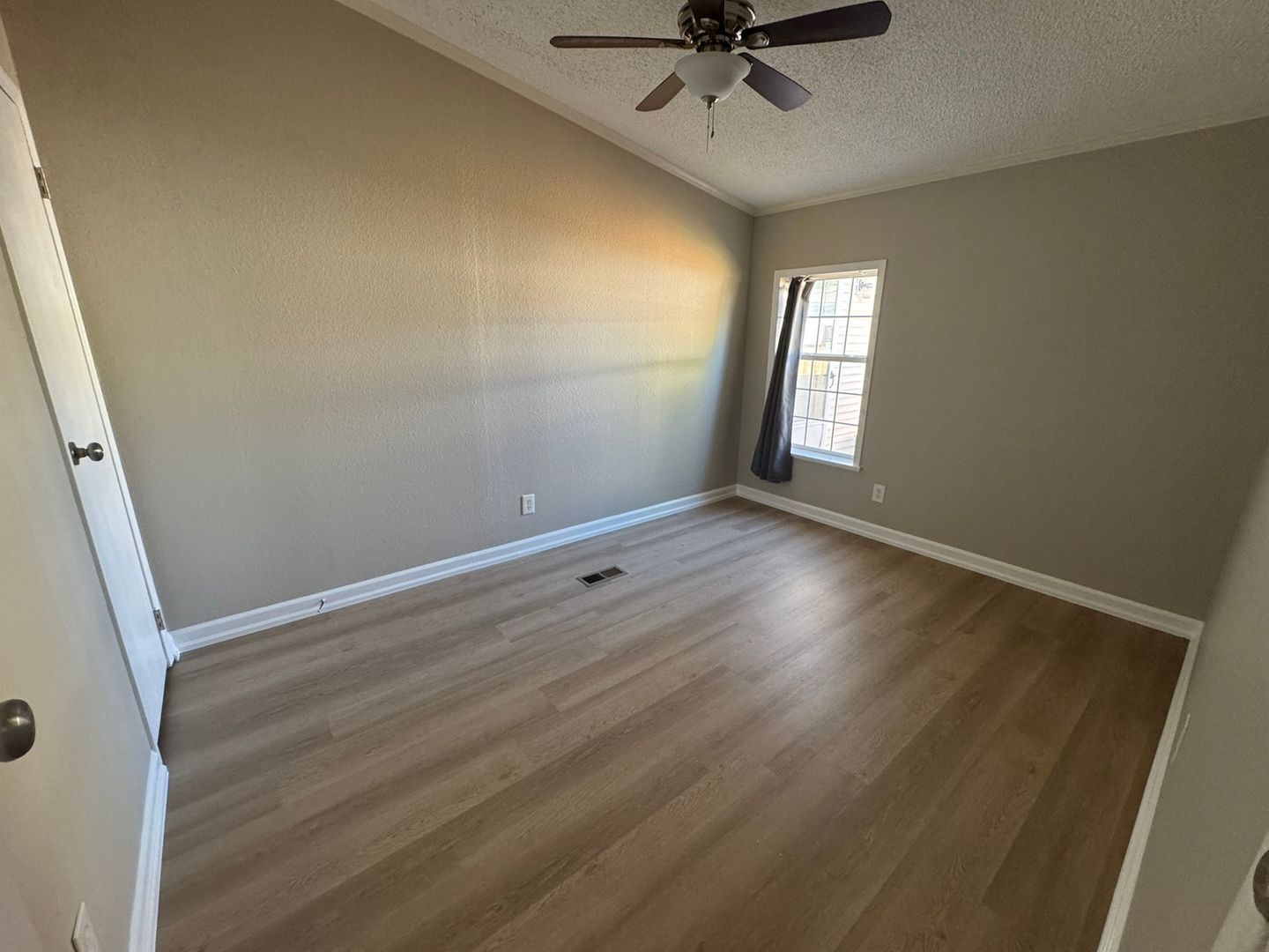 Building Photo - 1406 Winona Ct