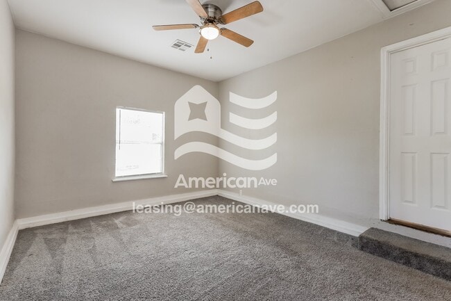 Building Photo - 4017 Dogwood Dr
