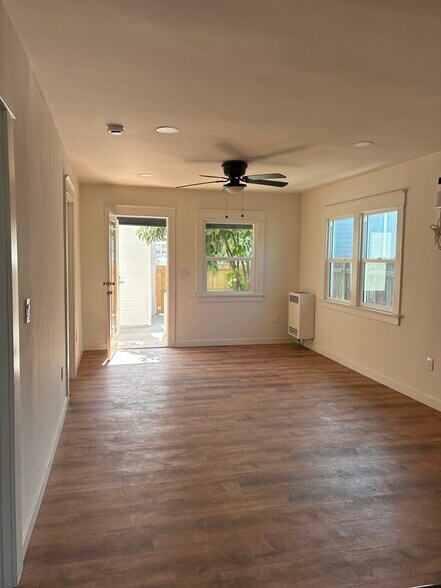 Building Photo - 1621 1/2 S Berendo St