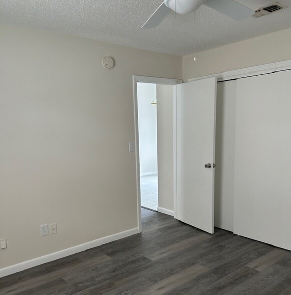 Bedroom entry - 9927 Byrnes Rd