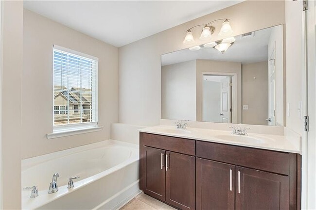 Building Photo - 2405 Sardis Chase Ct