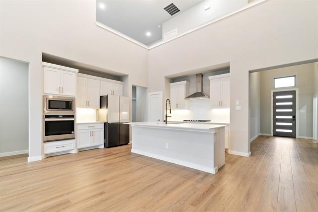 Building Photo - 1900 Brentwood Ln