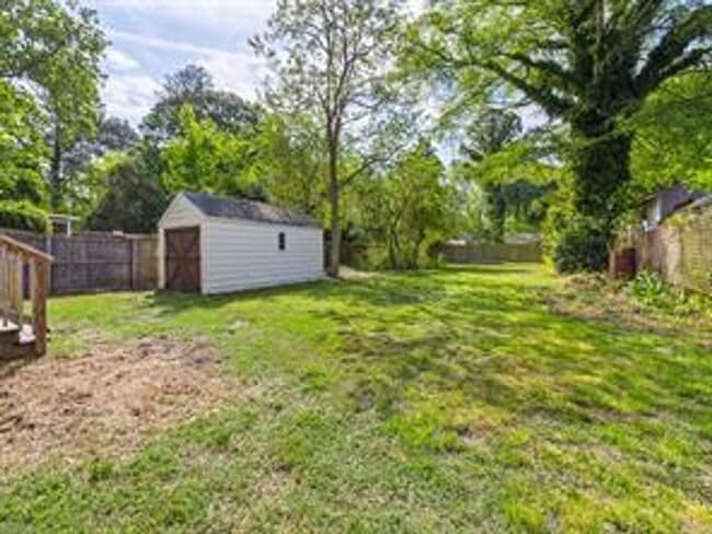 Building Photo - Check out this beautiful Cape Cod in the heart of Bayview!