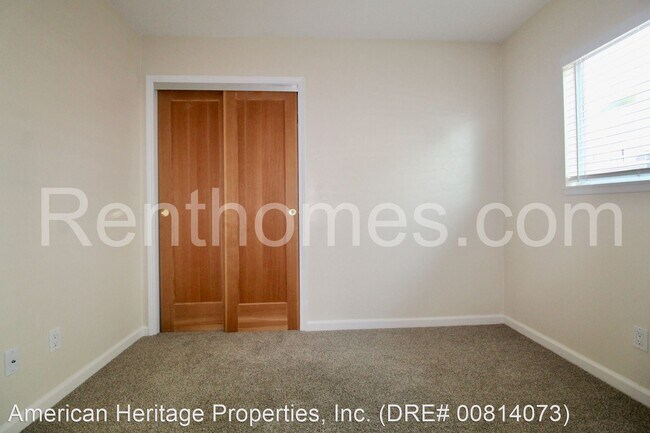 Building Photo - 4 br, 2 bath House - 3915 Broadlawn Street