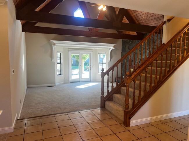 Building Photo - MORGAN HILL Expansive 6 bedroom, 4.5 bathroom home