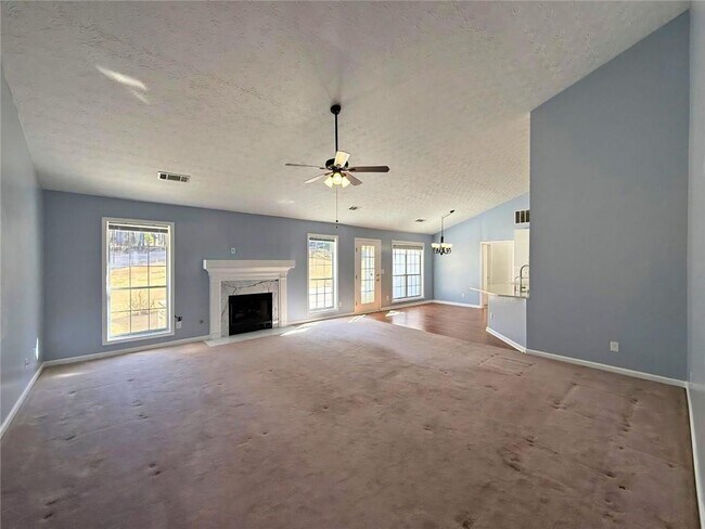 Building Photo - 2029 Manor Oak Ln NE