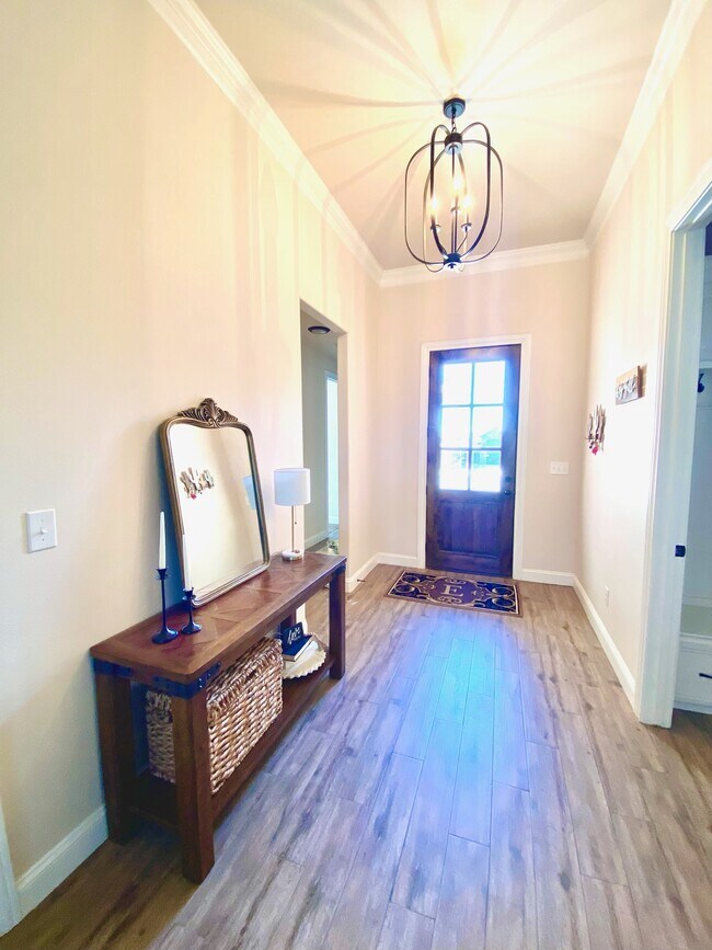 Building Photo - 1215 Desert Rose Dr