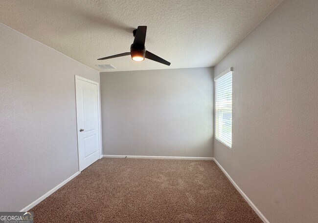 Building Photo - 164 Ashwood Cir