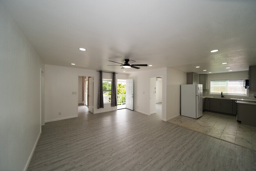 Building Photo - 99-627 Kaulainahee Pl