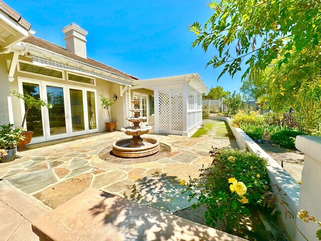 Building Photo - Beautiful Single-Level Custom Home with Serene Backyard Space in the Lovely Peppertree Park Commu...