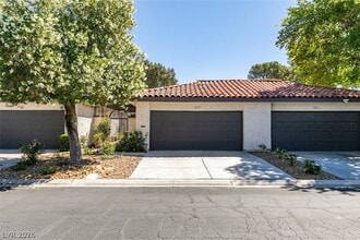 Building Photo - 3452 Pino Cir