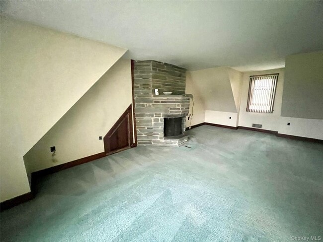 Building Photo - 57 Hubbard Rd