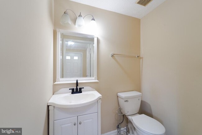 Building Photo - 5514 Whitfield Ct