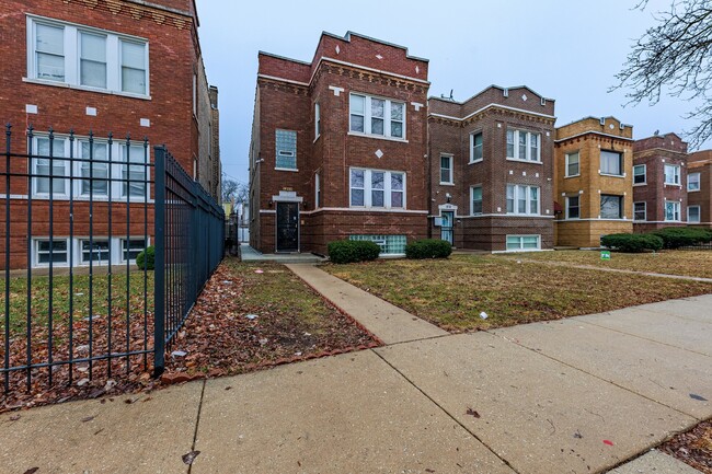 Building Photo - 1810 N Long Ave