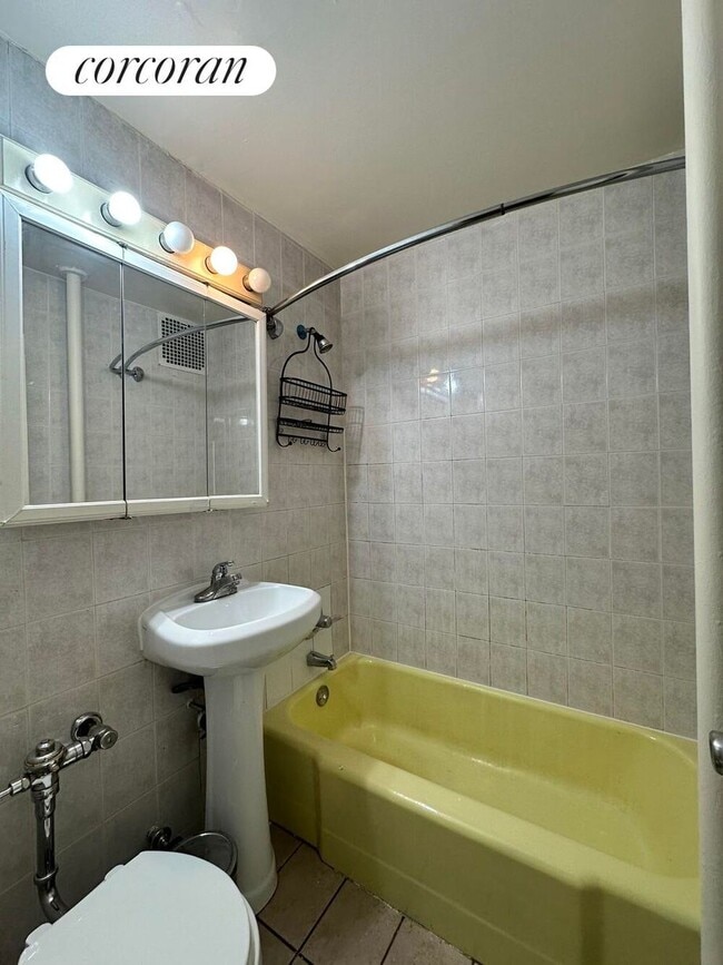 Building Photo - 444 W 49th St