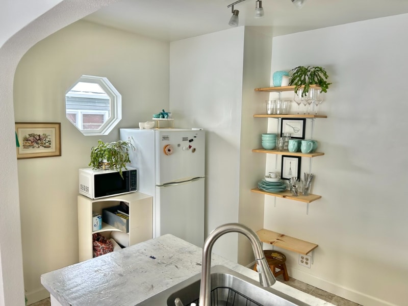 Building Photo - 1237 Yale Ave