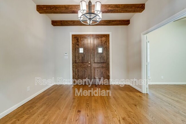 Building Photo - 625 Turtledove Ln