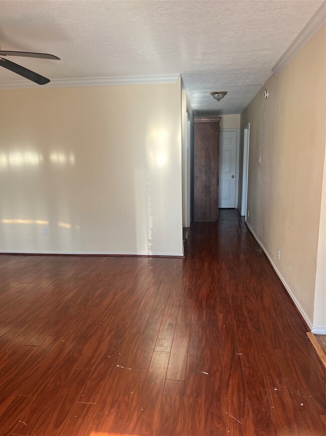 Building Photo - 5604 Chapman St