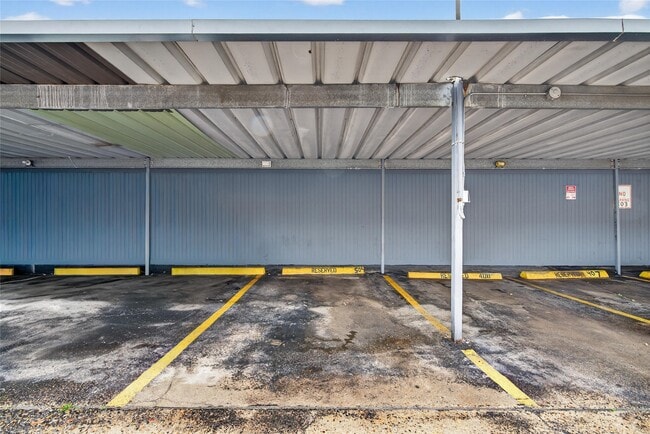 Building Photo - 9550 Deering Dr