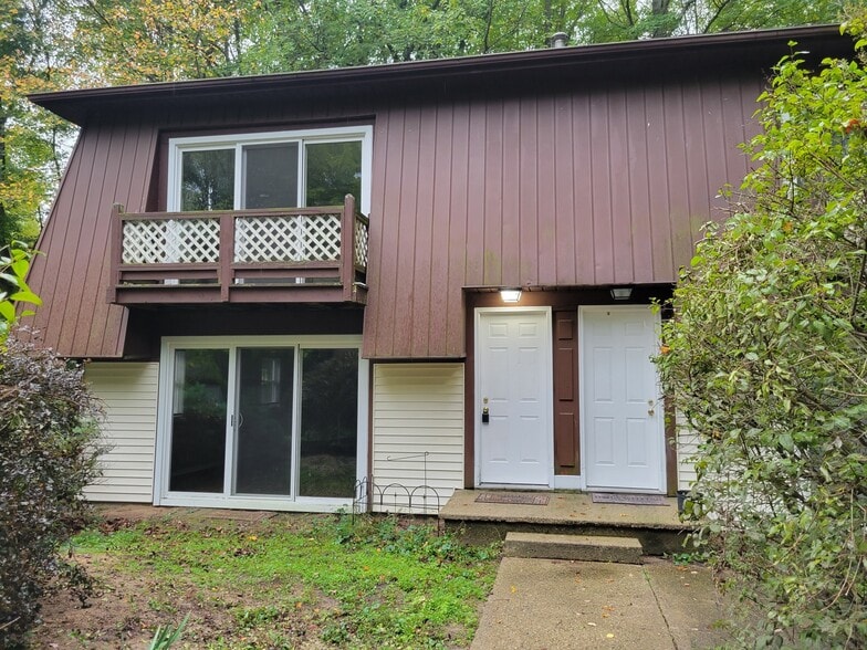 Building Photo - 18685 W Spring Lake Rd