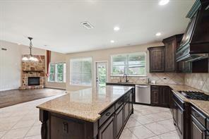 Building Photo - 6217 Larkspur Ln